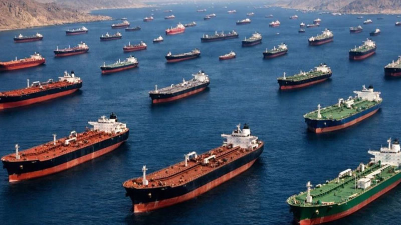 Shipment Crisis in Hormuz: Tankers Pile Up, Flow Nears Standstill