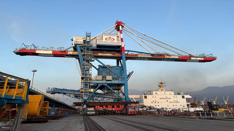 A First from OYAK Maritime: AI-Powered Smart Cranes at İsdemir Port